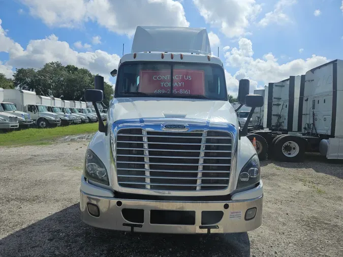 2018 FREIGHTLINER/MERCEDES CASCADIA 125