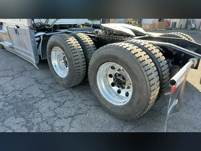 2022 Freightliner Cascadia 12640ee31c5087092f7cbc936dc619fd407