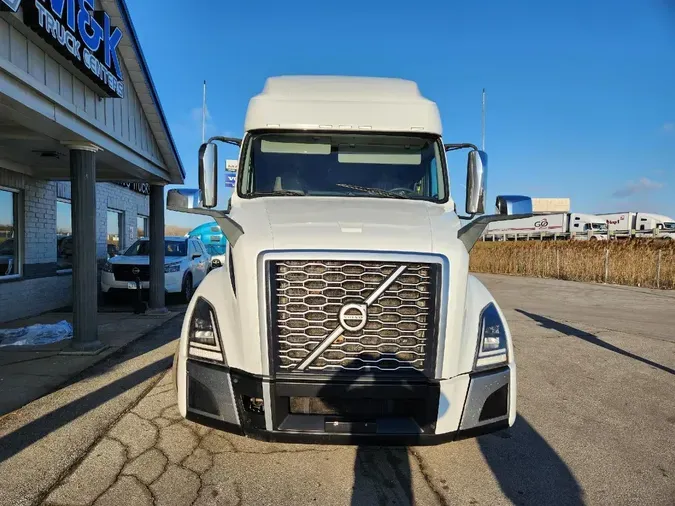 2021 VOLVO VNL64T860