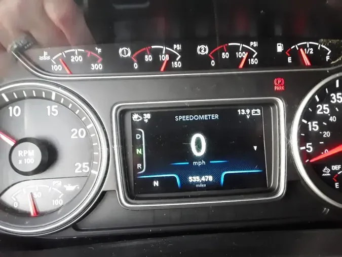 2020 NAVISTAR INTERNATIONAL LT625 SLPR CAB