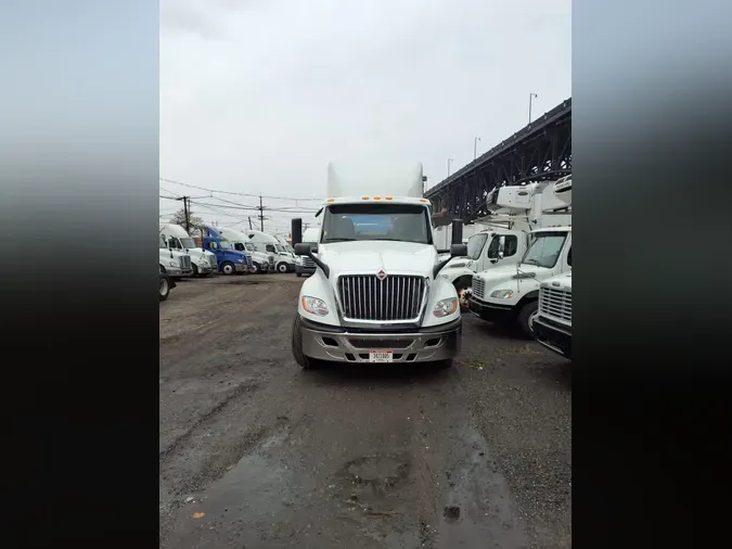 2019 NAVISTAR INTERNATIONAL LT625 DAYCAB T/A