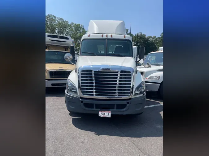 2016 FREIGHTLINER/MERCEDES CASCADIA 125