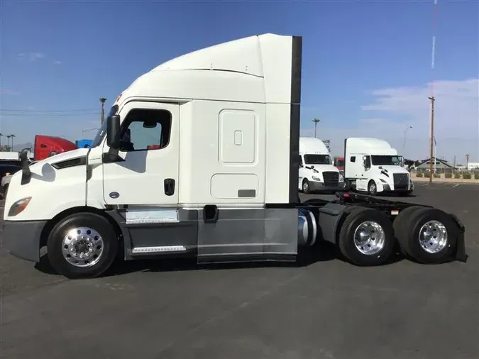 2020 FREIGHTLINER CA116