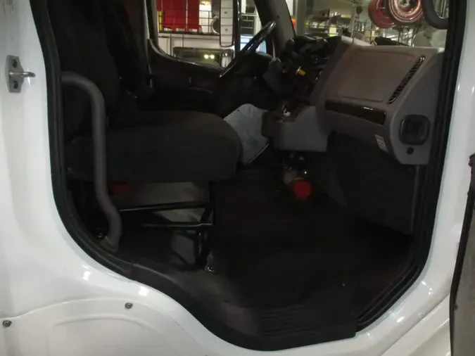 2021 FREIGHTLINER/MERCEDES M2 10640fe6620a8dff3c33d70d21827d4dcdb