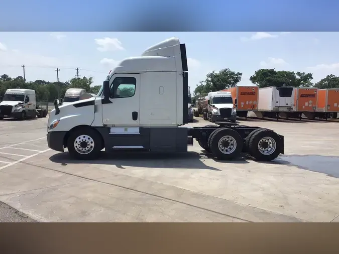 2020 Freightliner Cascadia