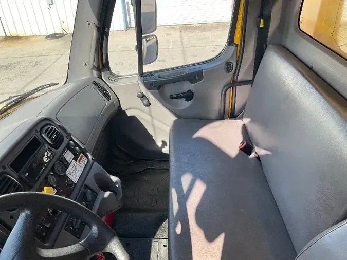 2018 Freightliner M2