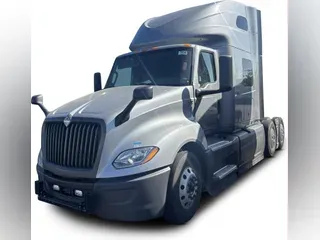 2022 International LT625