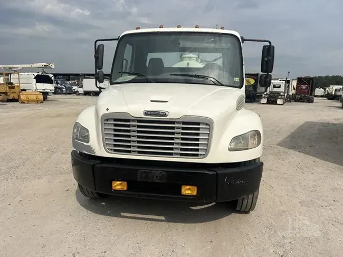 2012 FREIGHTLINER BUSINESS CLASS M2 106