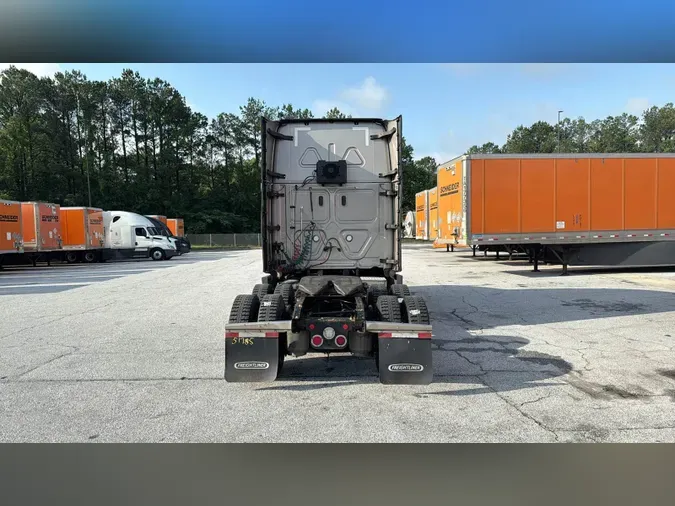 2021 Freightliner Cascadia