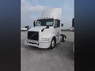 2016 Volvo VNM42TRACTOR