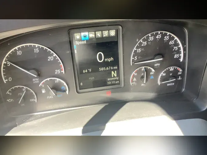 2021 Freightliner Cascadia 126