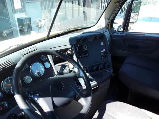 2019 FREIGHTLINER/MERCEDES CASCADIA 125410aeae8653f9be12fb9c8e488ec81eb