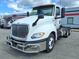 2019 NAVISTAR INTERNATIONAL LT625 DAYCAB T/A