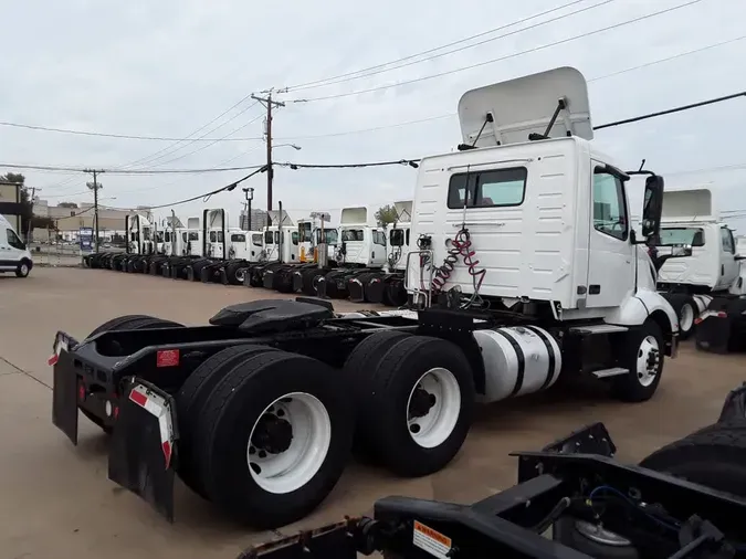 2019 VOLVO VNL64T-300411199c09cc3787dc2fdfc892b49c39a
