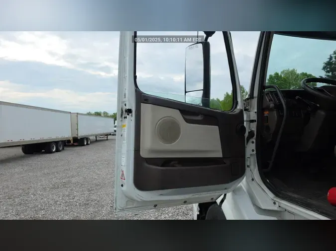 2018 Volvo VNL300