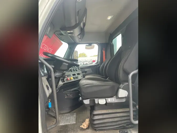 2019 FREIGHTLINER/MERCEDES NEW CASCADIA 126