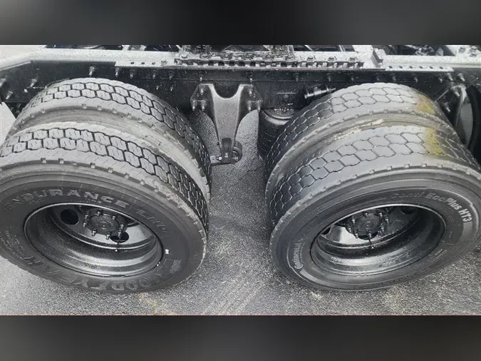 2018 INTERNATIONAL RH613