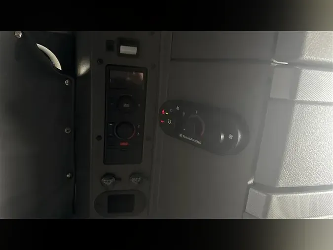 2020 VOLVO VNL860