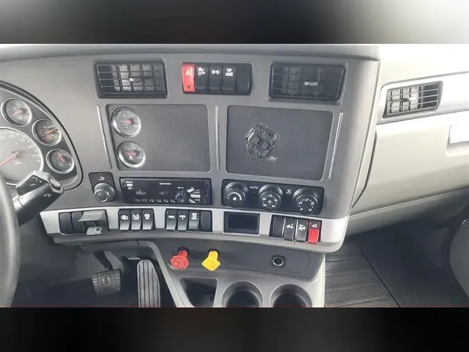 2020 KENWORTH T880