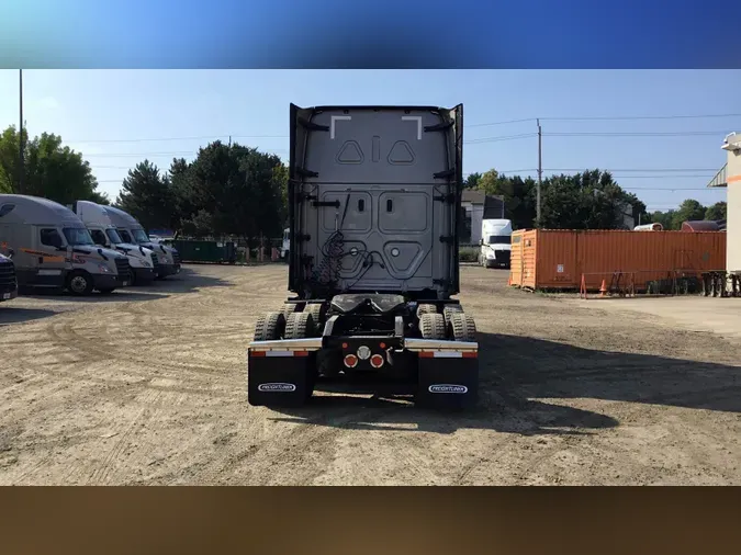 2024 Freightliner Cascadia 126
