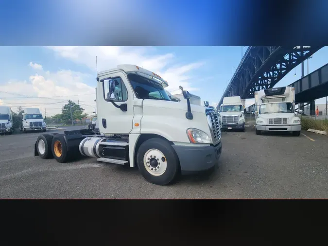 2017 FREIGHTLINER/MERCEDES CASCADIA 125