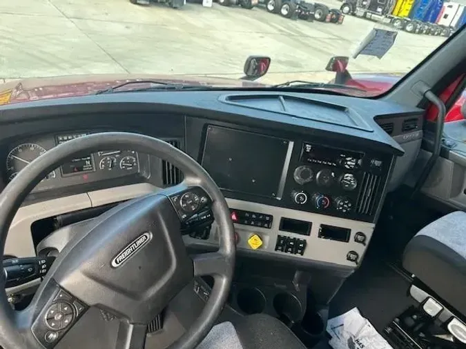 2021 Freightliner Cascadia