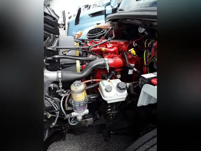 2019 FREIGHTLINER M2 106
