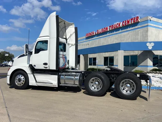 2022 Kenworth T680
