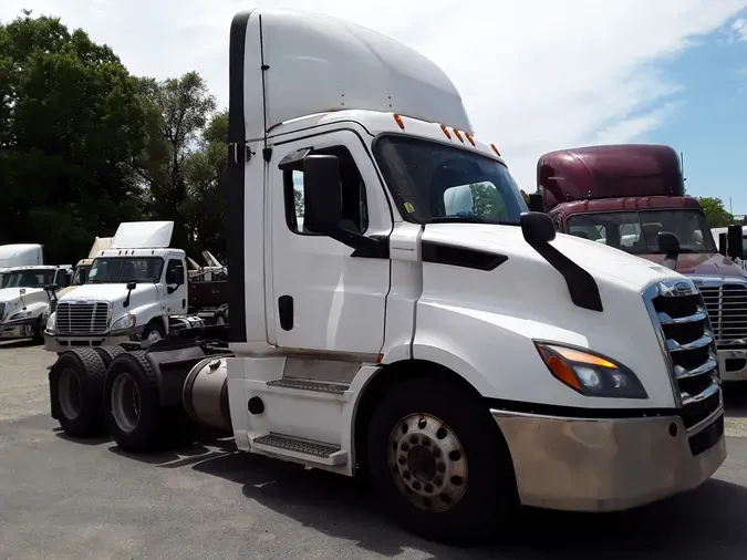 2020 FREIGHTLINER/MERCEDES NEW CASCADIA 116