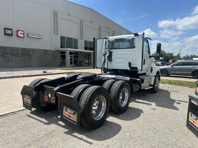 2020 International LT625