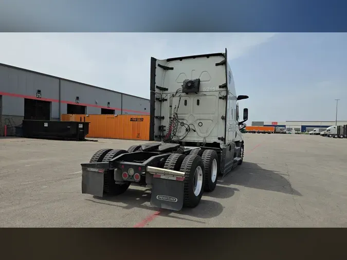 2022 Freightliner Cascadia
