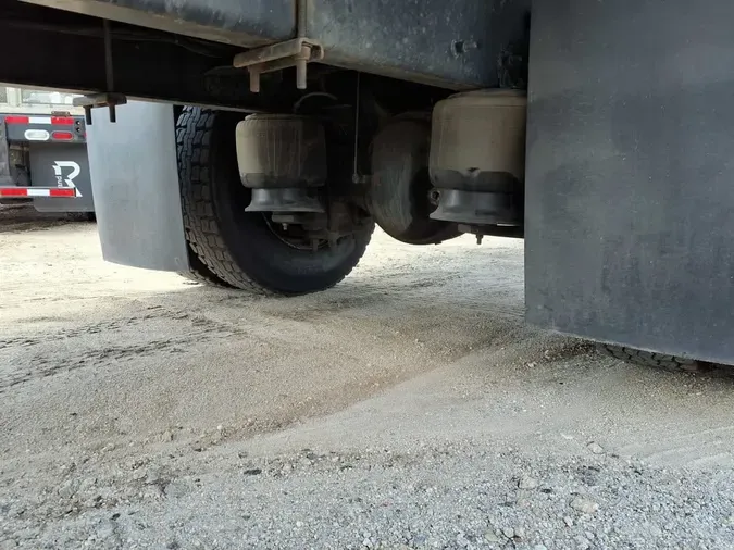 2019 FREIGHTLINER/MERCEDES M2 106