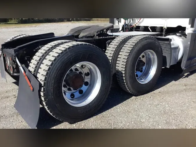 2022 Freightliner Cascadia 126