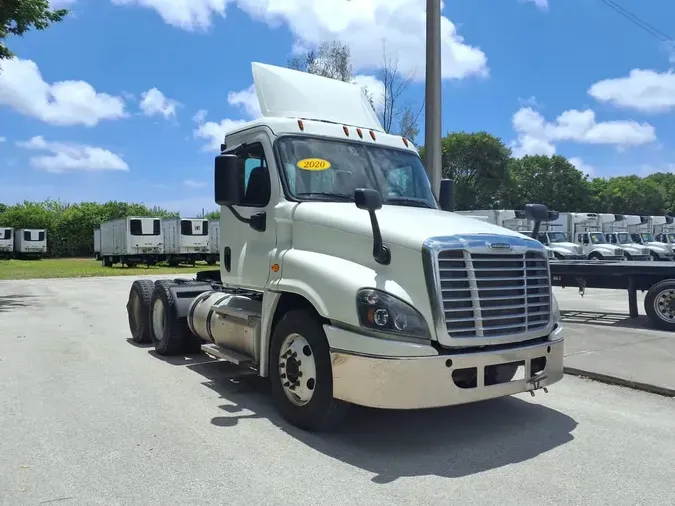 2020 FREIGHTLINER/MERCEDES CASCADIA 125413d9d3655e1955c9791755f93542ba2
