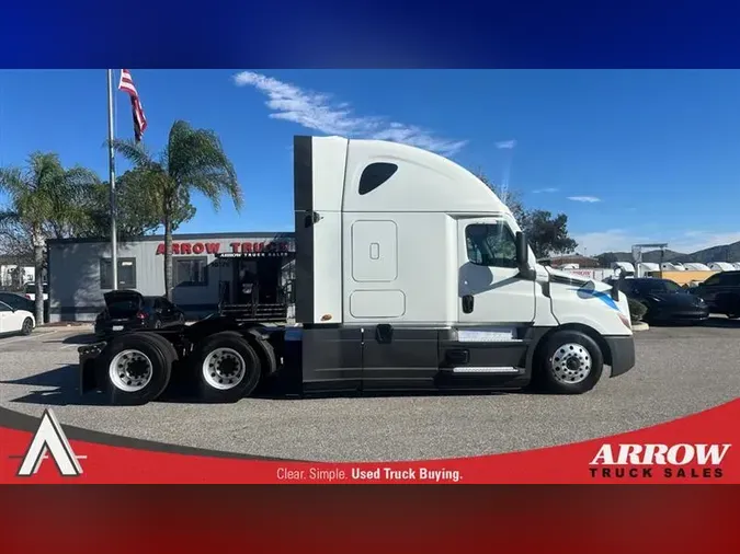 2021 FREIGHTLINER CA126