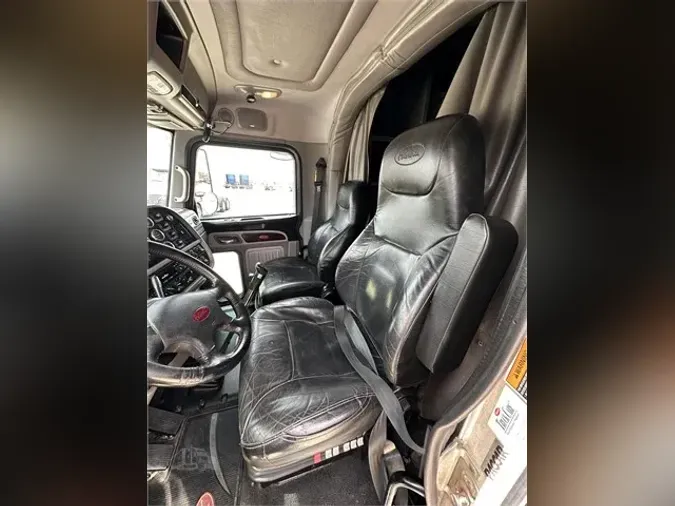 2019 PETERBILT 389