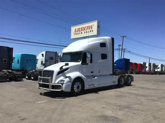 2022 VOLVO VNL64T76041449b49425b36a1a311e6757b6d0c7a