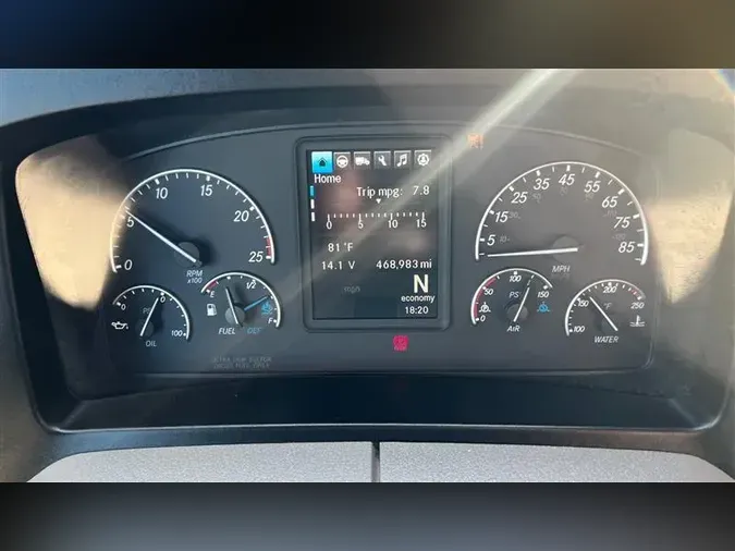 2022 FREIGHTLINER CA126