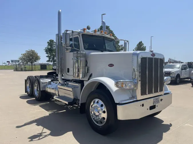 2022 Peterbilt 389