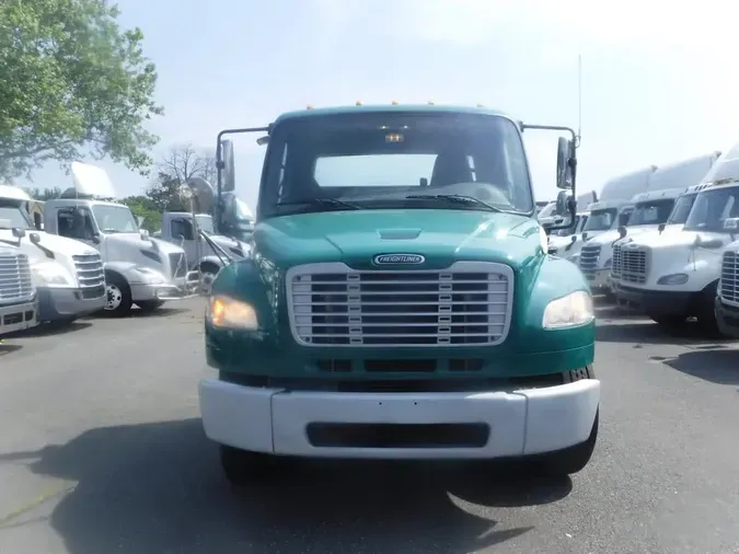 2020 FREIGHTLINER M2 106