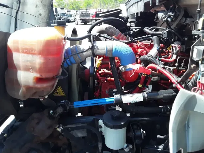 2020 NAVISTAR INTERNATIONAL MV607 (4X2)