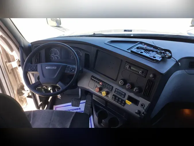 2021 Freightliner Cascadia 126