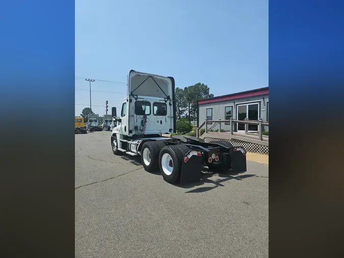 2018 FREIGHTLINER/MERCEDES CASCADIA 125