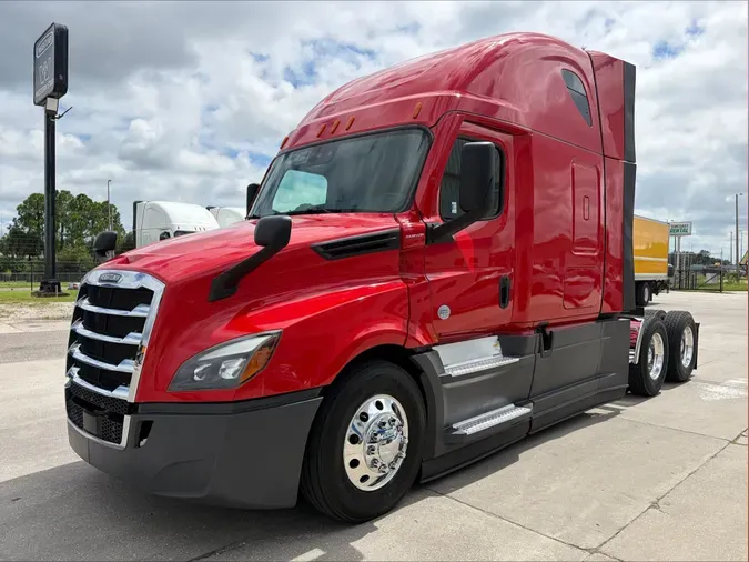 2023 Freightliner Cascadia 126415fedc21af90f2ba86b5a8515f1f8fd
