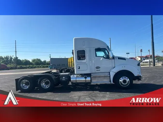 2022 KENWORTH T880