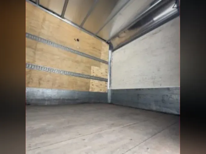 2019 FREIGHTLINER/MERCEDES M2 106