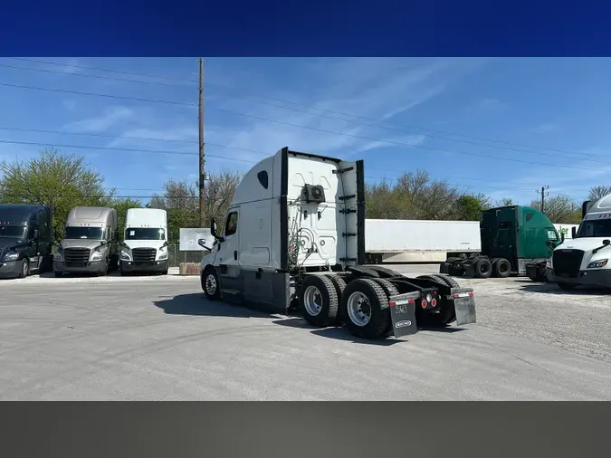 2021 Freightliner Cascadia