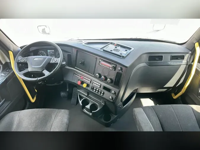 2023 Freightliner Cascadia 126