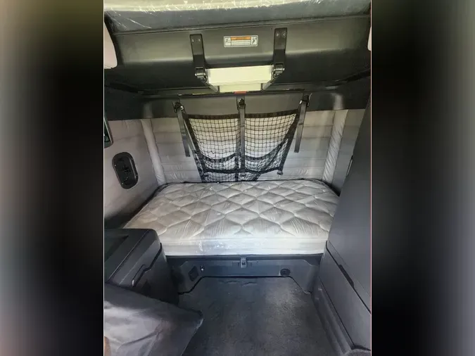 2023 FREIGHTLINER Cascadia 126