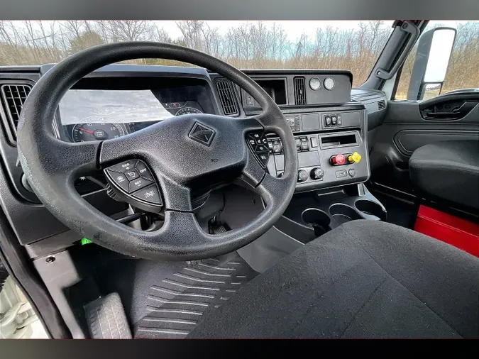 2021 INT LT625 6x44168bfacb33ff32aa6c9feb6827f611d